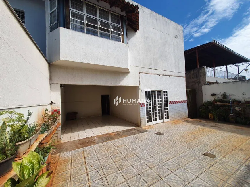 Foto 1 de Sobrado com 6 Quartos à venda, 226m² em Vila Matarazzo, Londrina