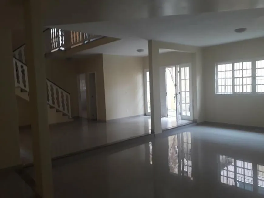 Foto 1 de Casa com 4 Quartos à venda, 250m² em Riviera Fluminense, Macaé