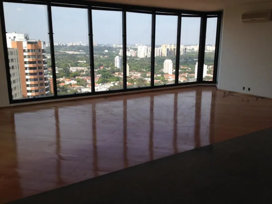 Foto 1 de Cobertura com 3 Quartos à venda, 250m² em Vila Madalena, São Paulo