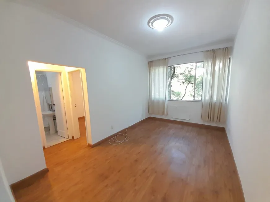 Foto 1 de Apartamento com 1 Quarto para alugar, 36m² em Humaitá, Rio de Janeiro