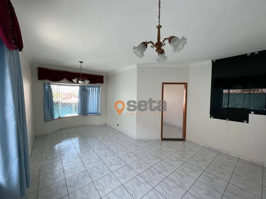 Foto 1 de Casa com 3 Quartos para venda ou aluguel, 320m² em Vila Maria, São José dos Campos