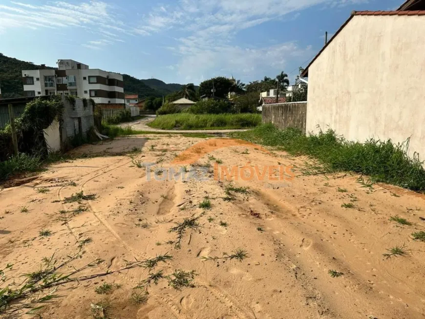 Foto 1 de Lote/Terreno à venda, 347m² em Mirim, Imbituba