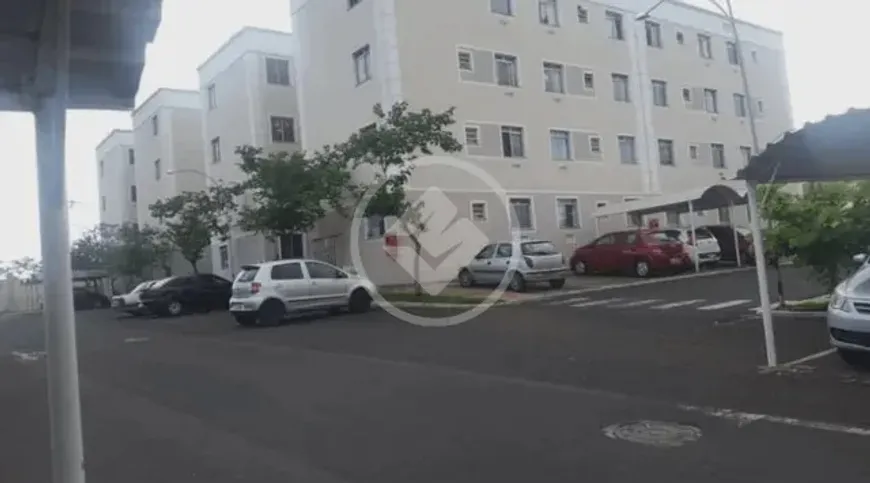 Foto 1 de Apartamento com 2 Quartos à venda, 50m² em Jardim Brasília, Uberlândia