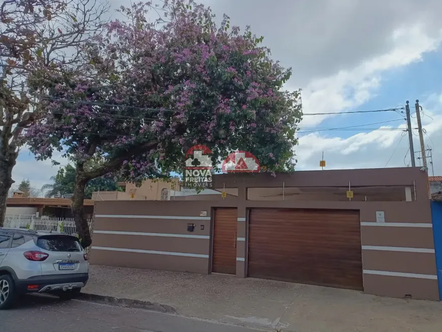 Foto 1 de Casa com 4 Quartos à venda, 220m² em Jardim Satélite, São José dos Campos