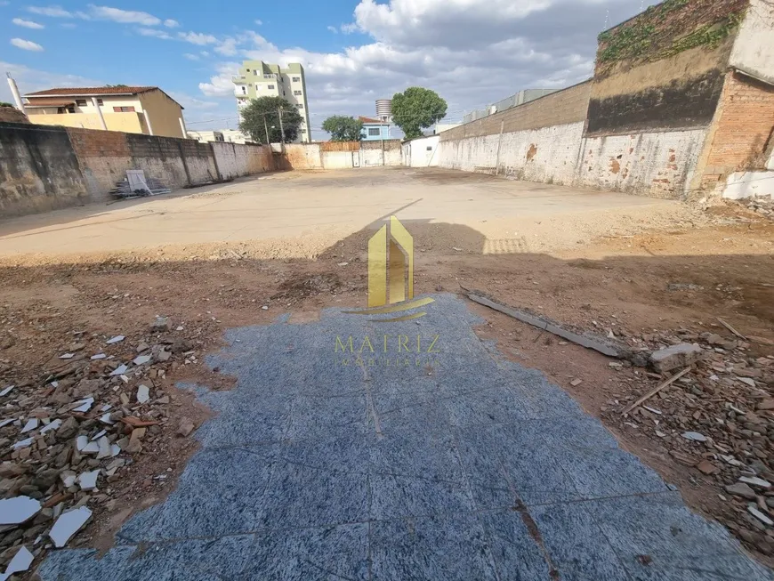 Foto 1 de Lote/Terreno à venda, 1000m² em Vila Santa Cruz, Franca