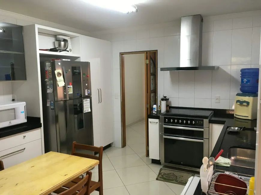 Foto 1 de Sobrado com 3 Quartos à venda, 266m² em Campestre, Santo André