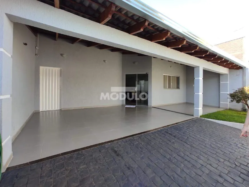 Foto 1 de Casa com 3 Quartos à venda, 124m² em Granada, Uberlândia