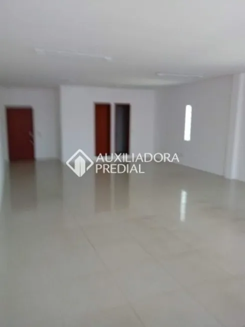 Foto 1 de Sala Comercial à venda, 75m² em Navegantes, Porto Alegre