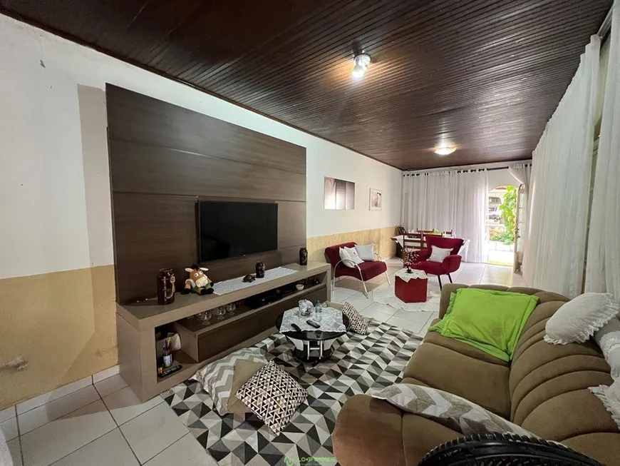 Foto 1 de Casa de Condomínio com 3 Quartos à venda, 247m² em Setor Habitacional Contagem, Brasília