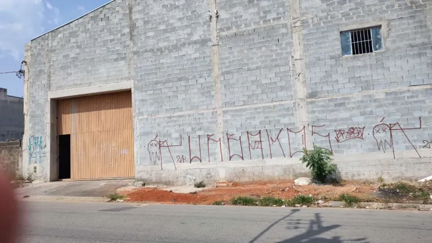 Foto 1 de Galpão/Depósito/Armazém para alugar, 600m² em Aracília, Guarulhos