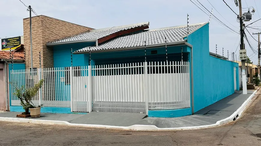 Foto 1 de Casa com 3 Quartos à venda, 160m² em Cristo Rei, Várzea Grande