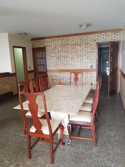 Foto 1 de Apartamento com 4 Quartos à venda, 200m² em Centro, Caraguatatuba