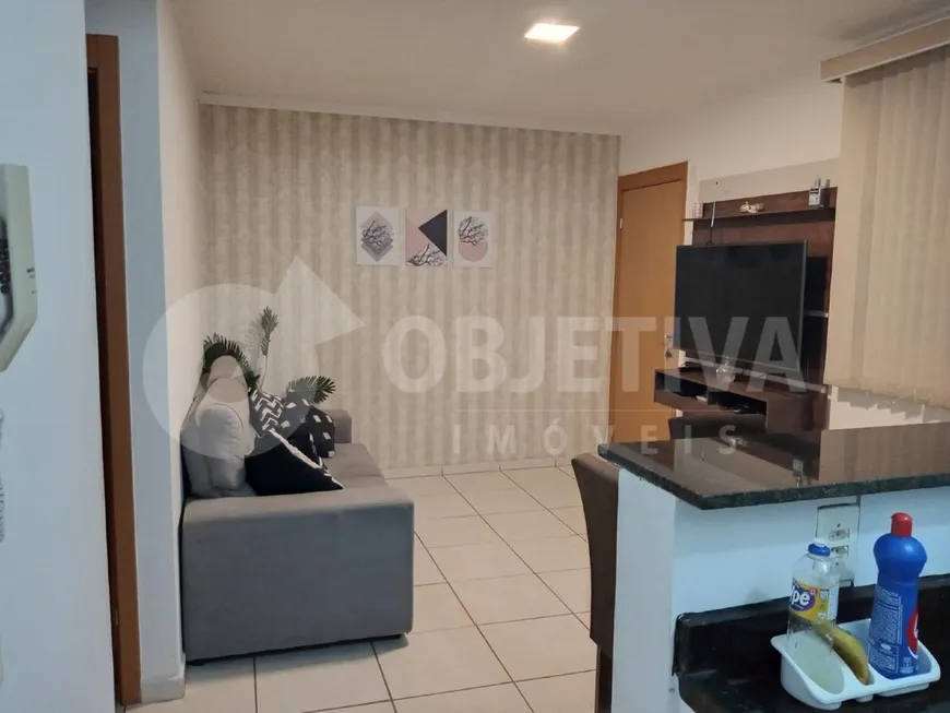 Foto 1 de Apartamento com 2 Quartos à venda, 53m² em Jardim Holanda, Uberlândia