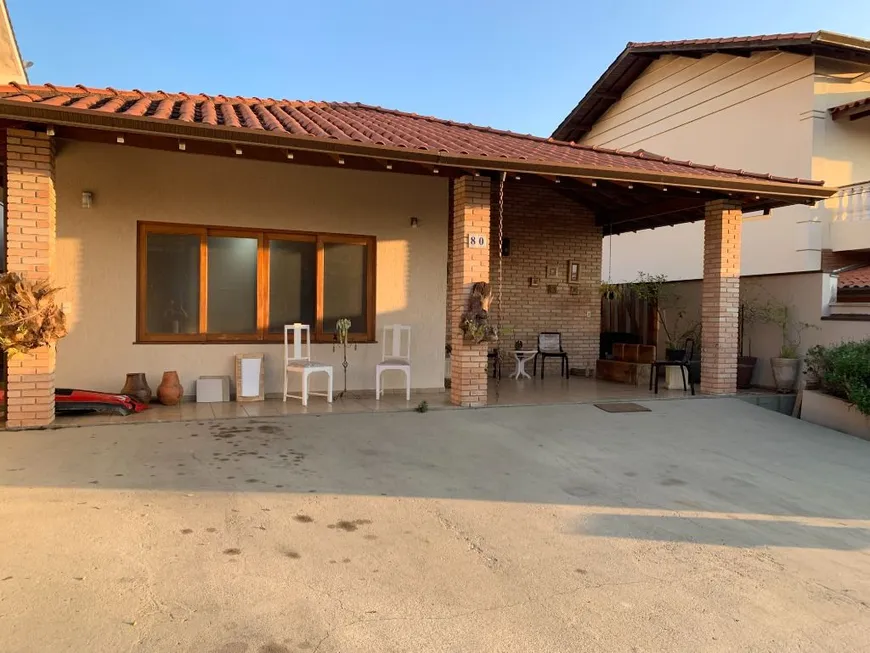 Foto 1 de Casa de Condomínio com 3 Quartos à venda, 270m² em Granja Viana, Cotia