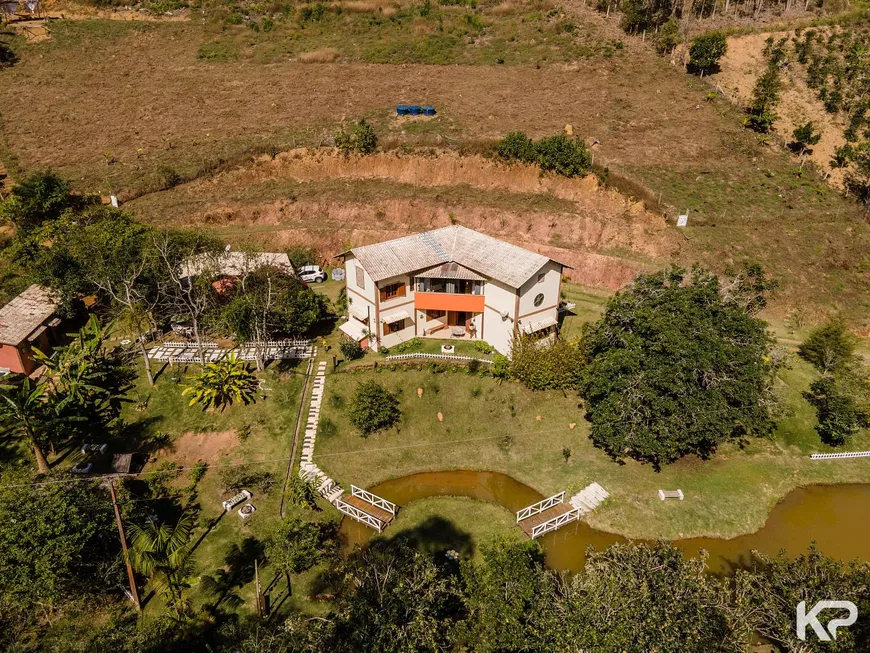 Foto 1 de Fazenda/Sítio com 2 Quartos à venda, 30000m² em Zona Rural, Santa Teresa