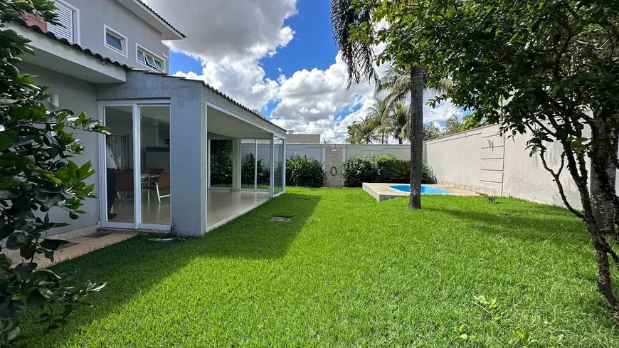 Foto 1 de Casa de Condomínio com 5 Quartos à venda, 394m² em Residencial Alphaville Flamboyant, Goiânia