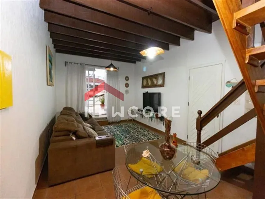 Foto 1 de Sobrado com 3 Quartos à venda, 249m² em Vila Dalila, São Paulo