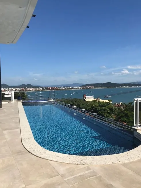 Foto 1 de Cobertura com 4 Quartos à venda, 629m² em Canasvieiras, Florianópolis