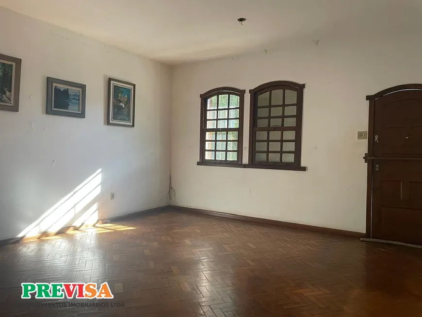 Foto 1 de Casa com 2 Quartos à venda, 368m² em Sagrada Família, Belo Horizonte