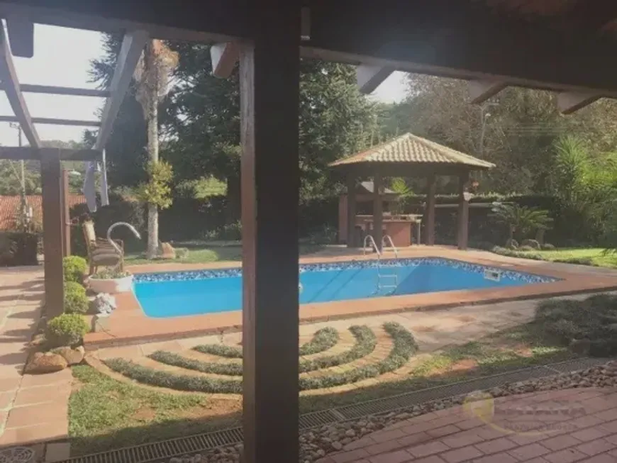 Foto 1 de Fazenda/Sítio com 4 Quartos à venda, 217m² em Jardim dos Pinheiros, Atibaia