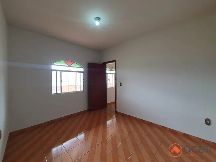 Foto 1 de Casa com 2 Quartos para alugar, 75m² em Palmeiras, Belo Horizonte