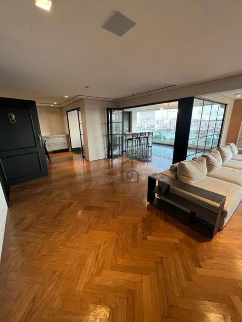 Foto 1 de Apartamento com 4 Quartos para alugar, 240m² em Jardim das Perdizes, São Paulo