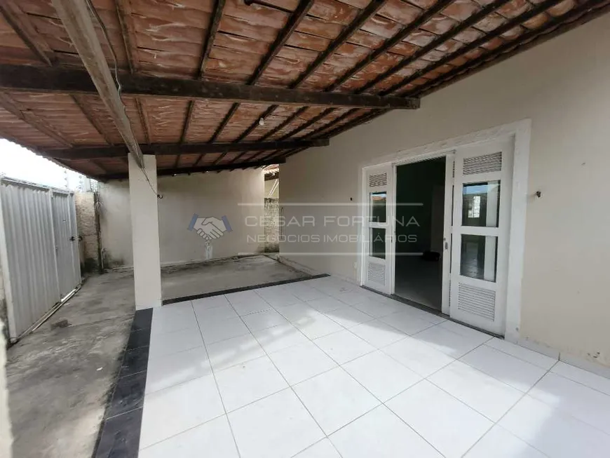 Foto 1 de Casa com 2 Quartos à venda, 77m² em Nova Esperança, Parnamirim