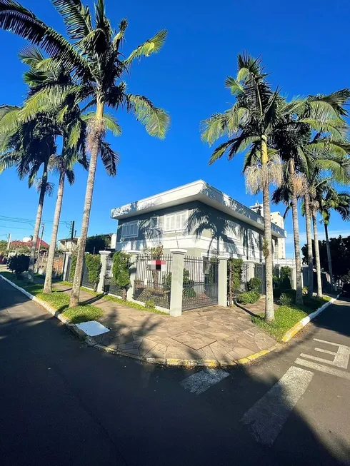 Foto 1 de Casa com 5 Quartos à venda, 267m² em Marechal Rondon, Canoas