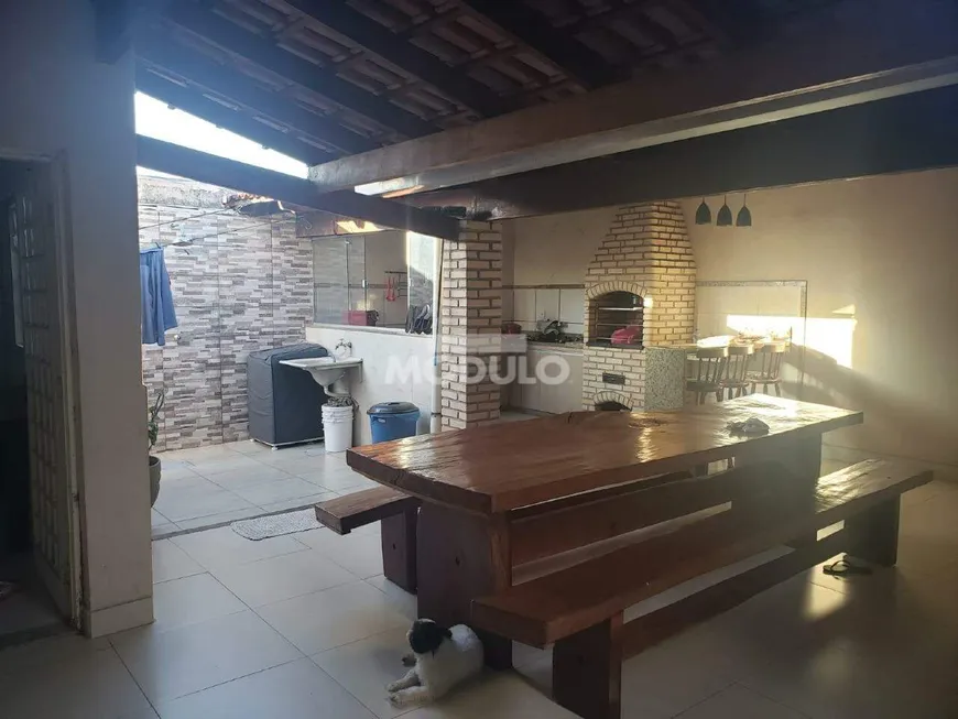 Foto 1 de Casa com 4 Quartos à venda, 190m² em Nova Uberlandia, Uberlândia