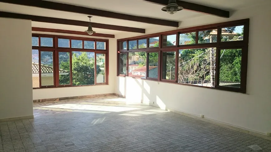 Foto 1 de Casa com 4 Quartos à venda, 300m² em São Francisco, Niterói