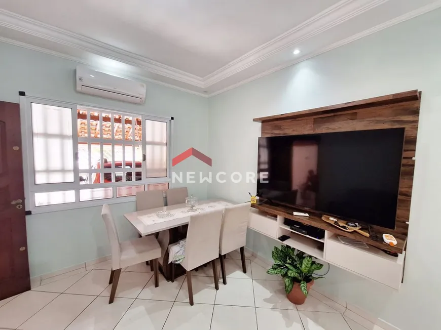 Foto 1 de Casa com 3 Quartos à venda, 84m² em Vila Guilhermina, Praia Grande