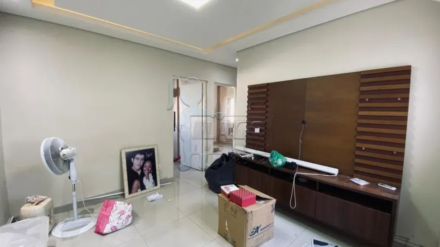 Foto 1 de Apartamento com 2 Quartos à venda, 42m² em VILA VIRGINIA, Ribeirão Preto