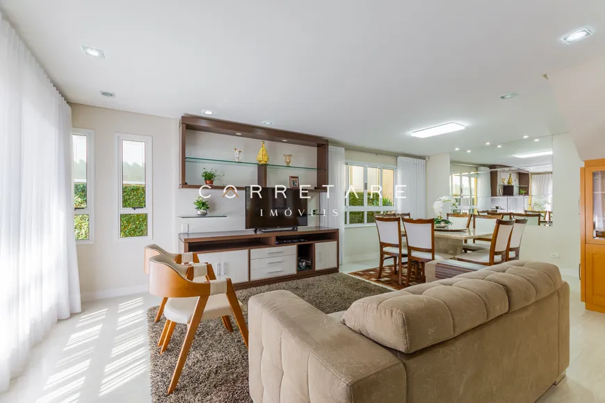Foto 1 de Casa de Condomínio com 4 Quartos à venda, 224m² em Água Verde, Curitiba