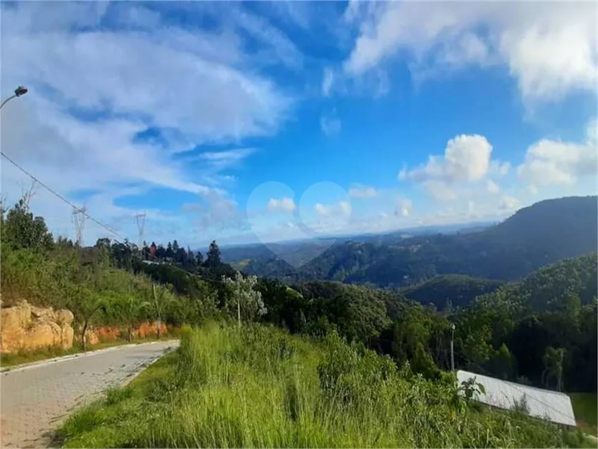 Foto 1 de Casa de Condomínio com 2 Quartos à venda, 75m² em Serra da Cantareira, Mairiporã