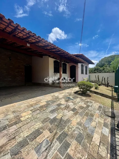 Foto 1 de Casa com 4 Quartos à venda, 183m² em Itapoã, Belo Horizonte