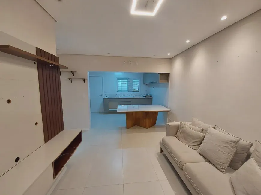 Foto 1 de Casa com 2 Quartos à venda, 61m² em Itacaranha, Salvador