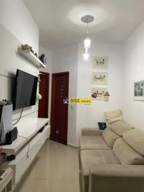 Foto 1 de Apartamento com 2 Quartos à venda, 50m² em Vila Scarpelli, Santo André