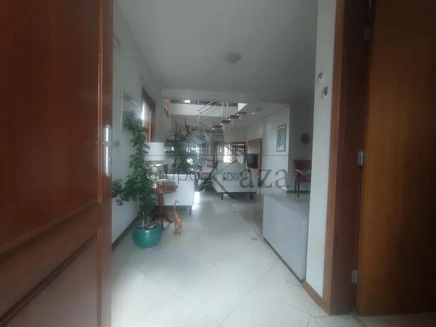 Foto 1 de Casa de Condomínio com 3 Quartos à venda, 280m² em Urbanova, São José dos Campos