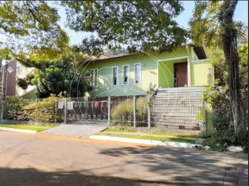 Foto 1 de Sobrado com 5 Quartos para venda ou aluguel, 392m² em Jardim Marajoara, São Paulo