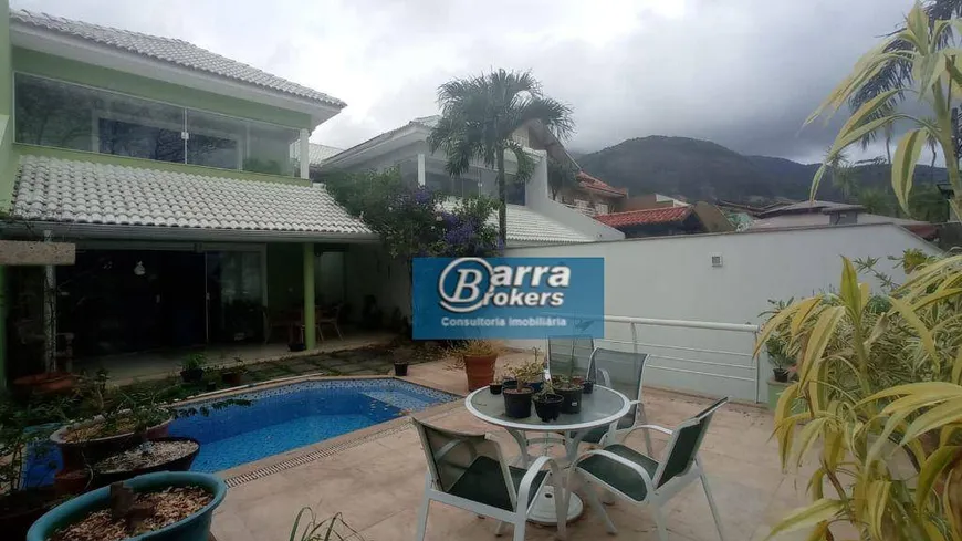 Foto 1 de Casa de Condomínio com 4 Quartos à venda, 211m² em Freguesia- Jacarepaguá, Rio de Janeiro