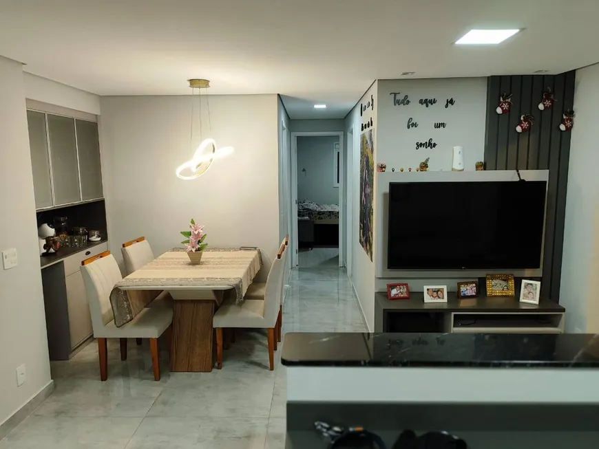 Foto 1 de Apartamento com 3 Quartos à venda, 66m² em Jardim das Belezas, Carapicuíba