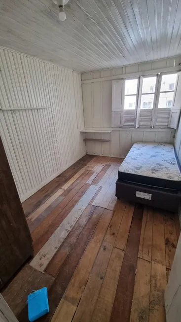 Foto 1 de Kitnet com 2 Quartos para alugar, 30m² em Centro, Florianópolis