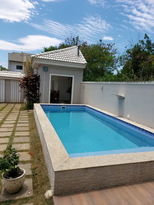 Foto 1 de Casa com 4 Quartos para venda ou aluguel, 250m² em Recreio Dos Bandeirantes, Rio de Janeiro