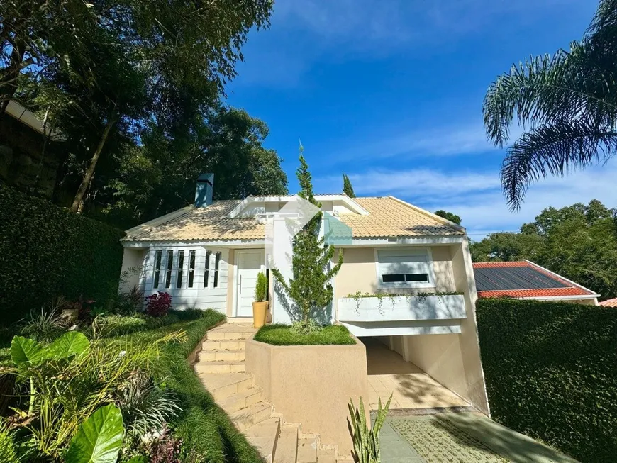 Foto 1 de Casa com 4 Quartos à venda, 300m² em Vista Alegre, Curitiba