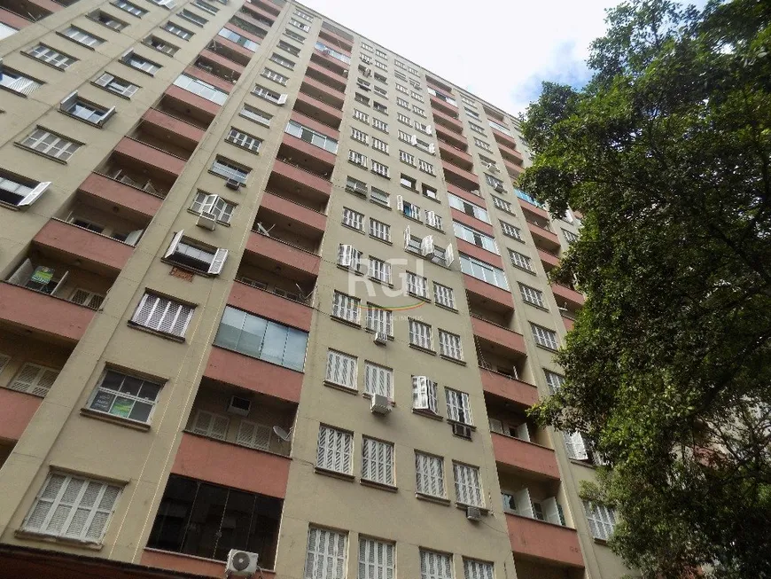Foto 1 de Apartamento com 3 Quartos à venda, 71m² em Centro Histórico, Porto Alegre