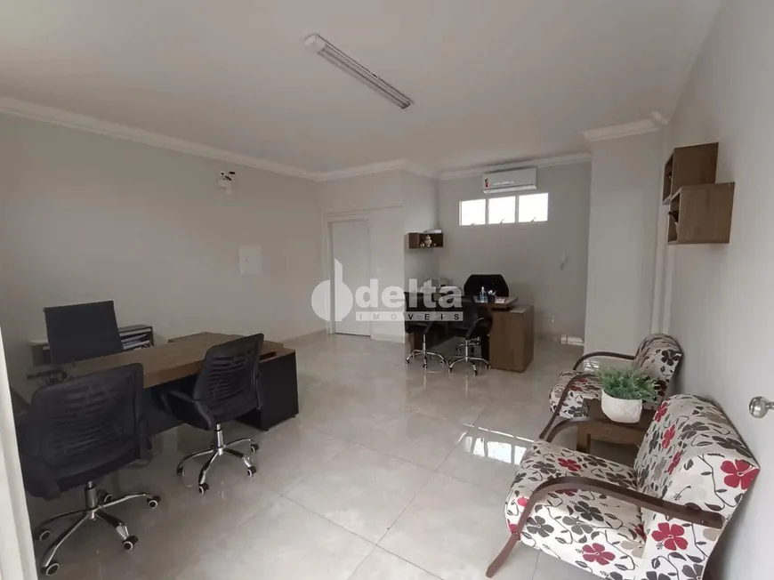 Foto 1 de Sala Comercial para alugar, 52m² em Brasil, Uberlândia