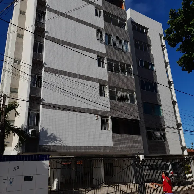 Foto 1 de Apartamento com 2 Quartos à venda, 79m² em Pau Amarelo, Paulista