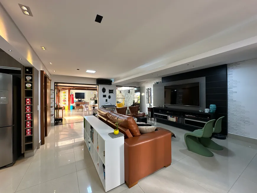 Foto 1 de Apartamento com 3 Quartos à venda, 238m² em Setor Bueno, Goiânia
