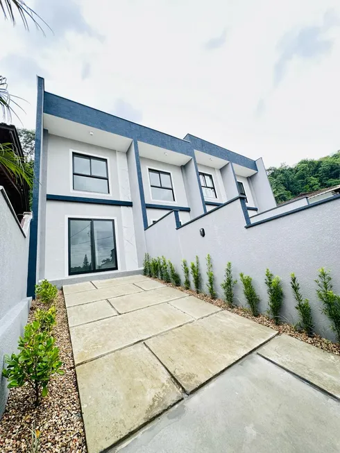 Foto 1 de Casa com 2 Quartos à venda, 86m² em Água Verde, Jaraguá do Sul