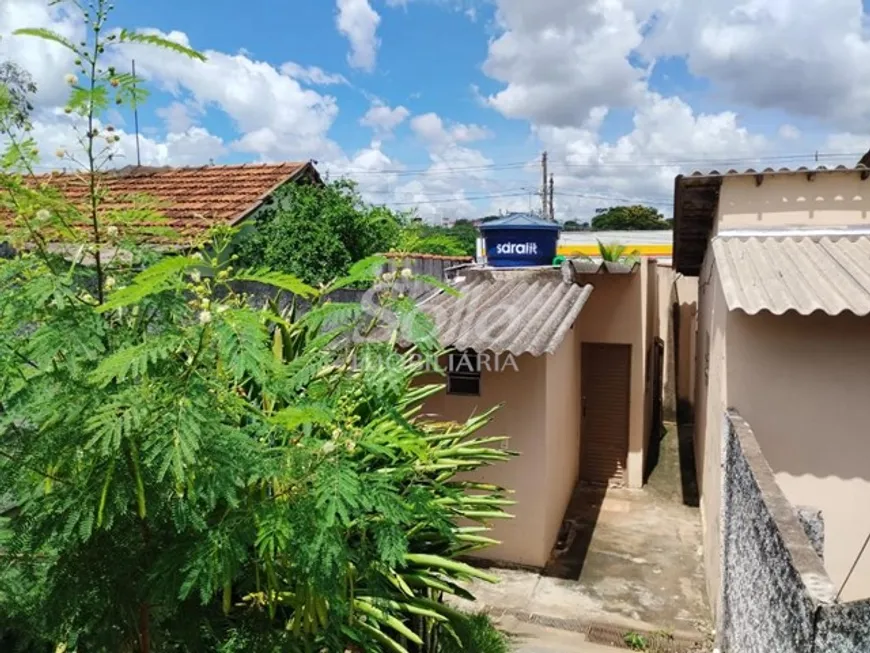 Foto 1 de Casa com 4 Quartos à venda, 240m² em Brasil, Uberlândia